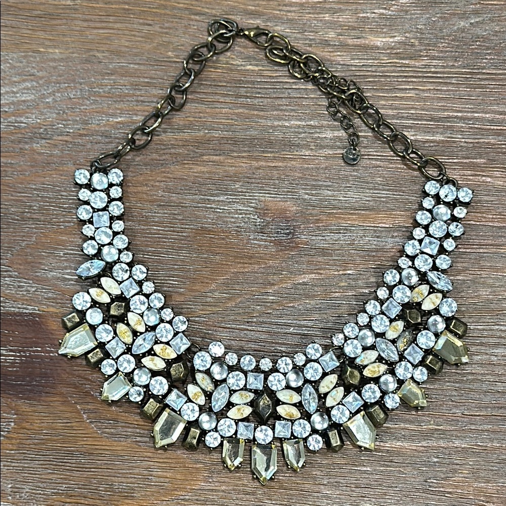 Lot of fashionable necklaces